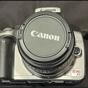 canon eos digital rebel xt Camera